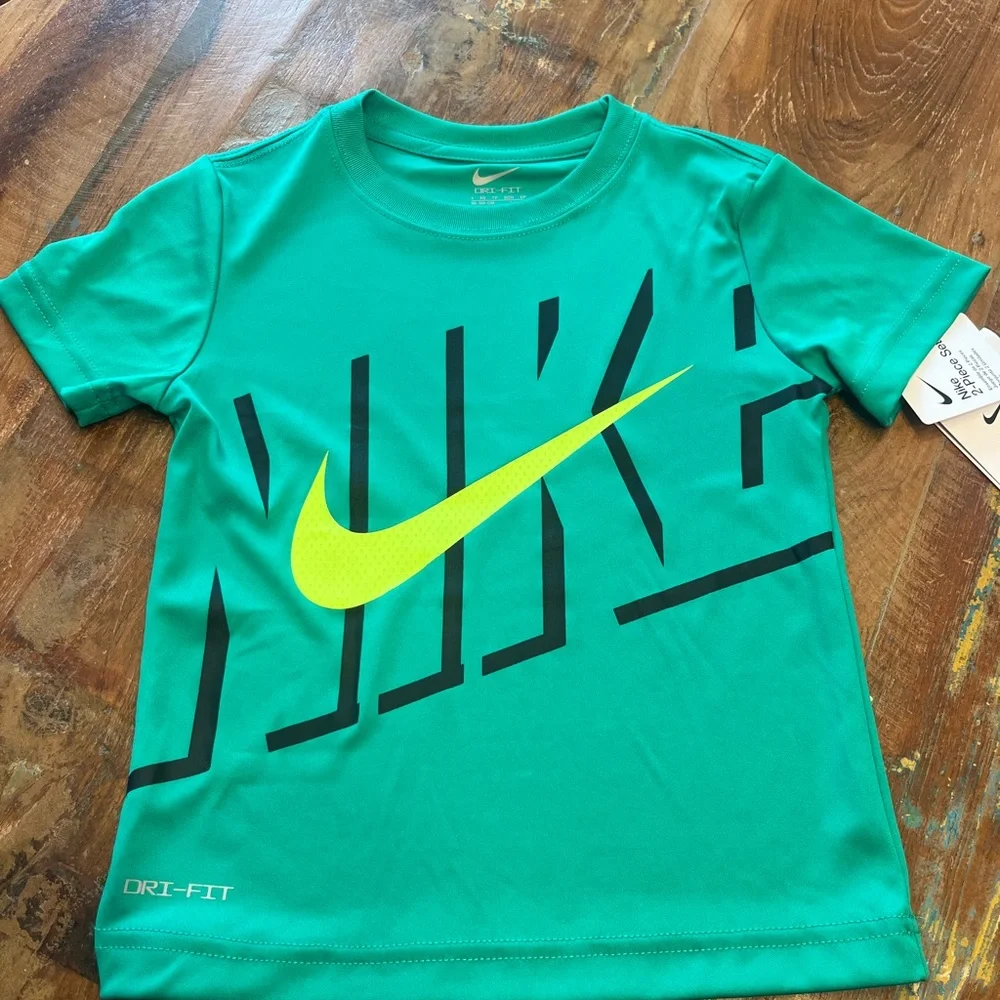 NWT Nike Boys 2 Piece Shorts Set - Picture 2 of 6